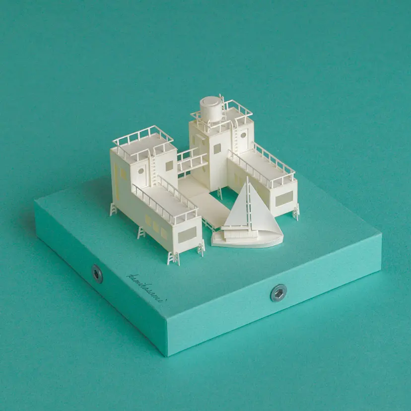 Typography House "E" by Kamihasami