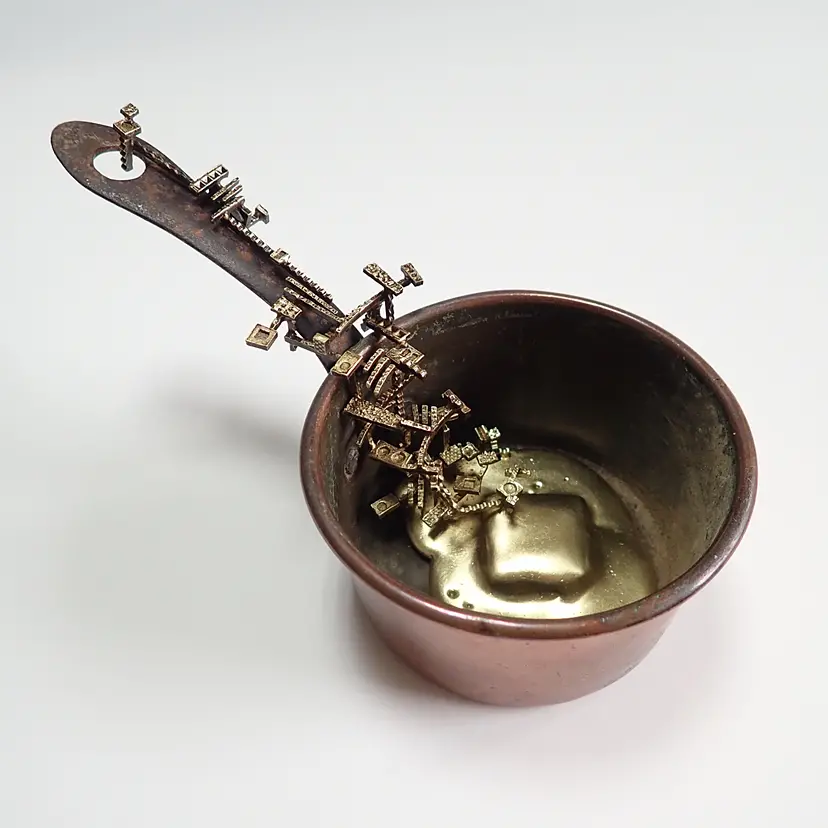 melt-small saucepan- by Ayako Kuno
