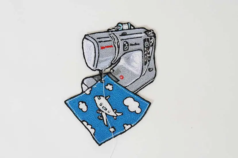 Sewing Machine with Airplane Handkerchief by 青山悟   AOYAMA Satoru
