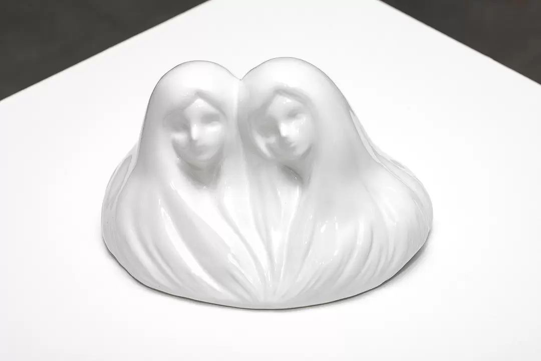 white drop 01