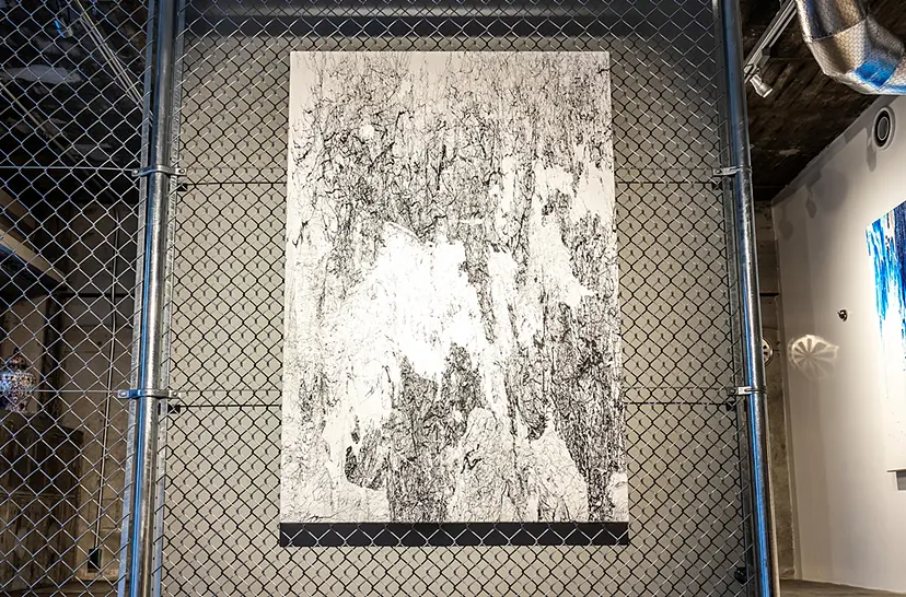 Landslide BW#1 by 藤元 明
