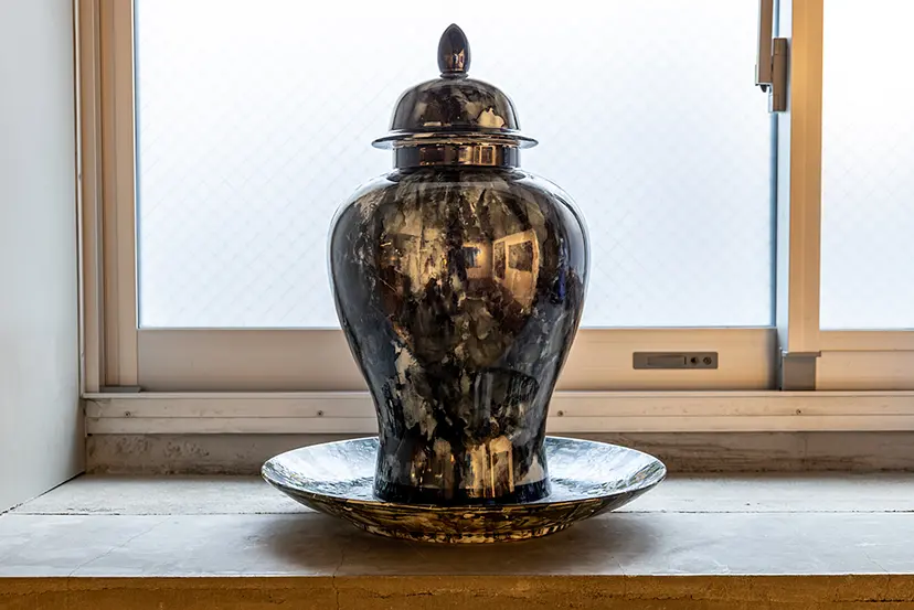 Osmosis #pot black by Akira Fujimoto