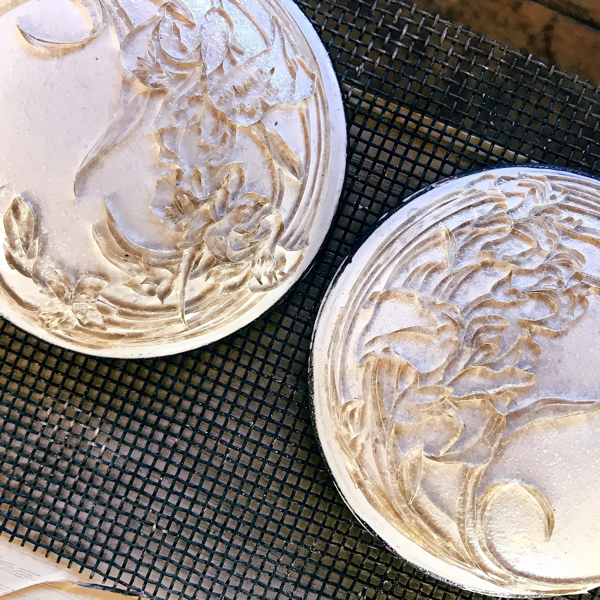 スワロフスキー【いずれアヤメかカキツバタ】 何れ菖蒲か杜若 -いずれアヤメかカキツバタ- 七宝合子 by 田村 有紀