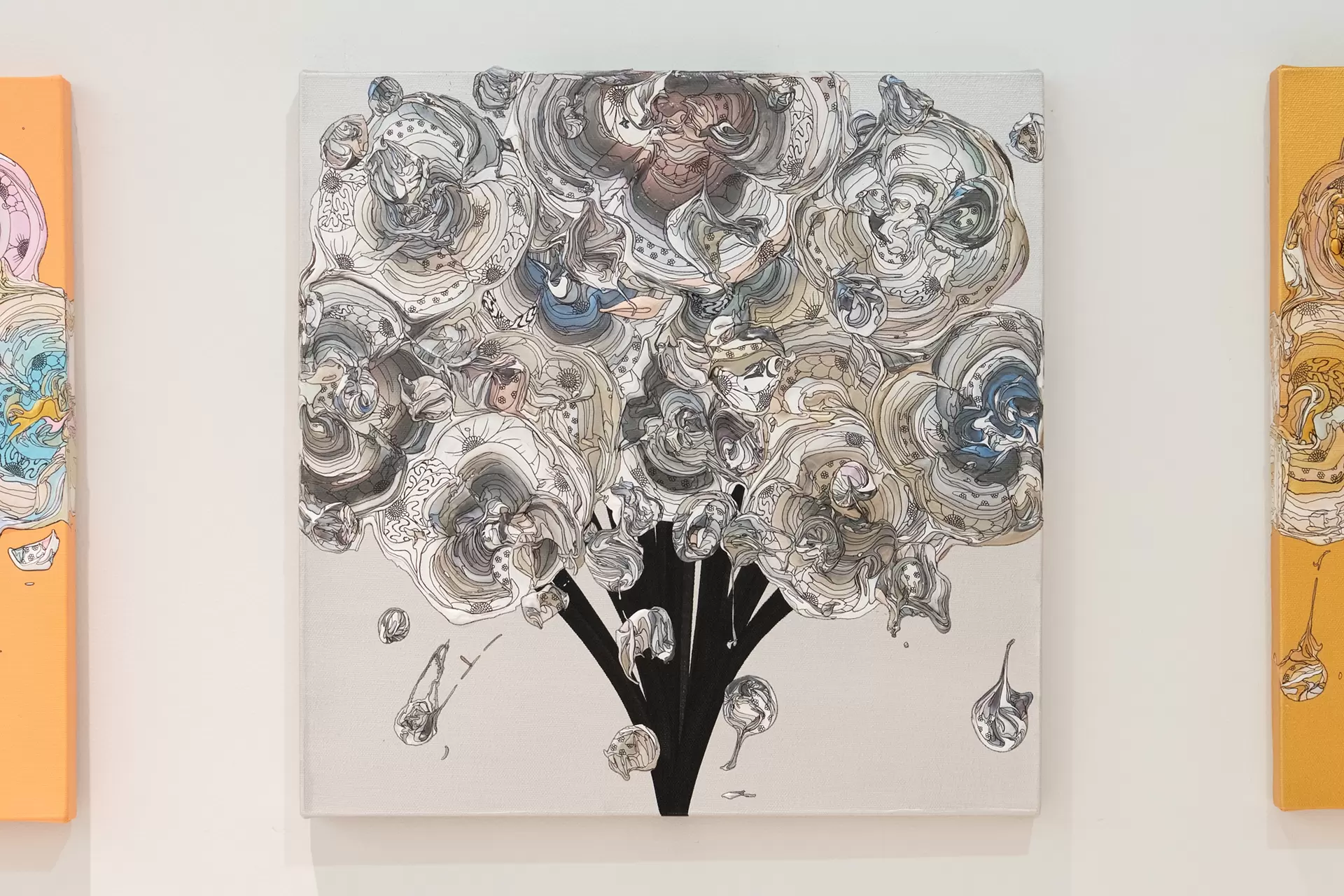 Abstract Bouquet 260219 (Silver x Gray Silver) by 奥田雄太 | 現代