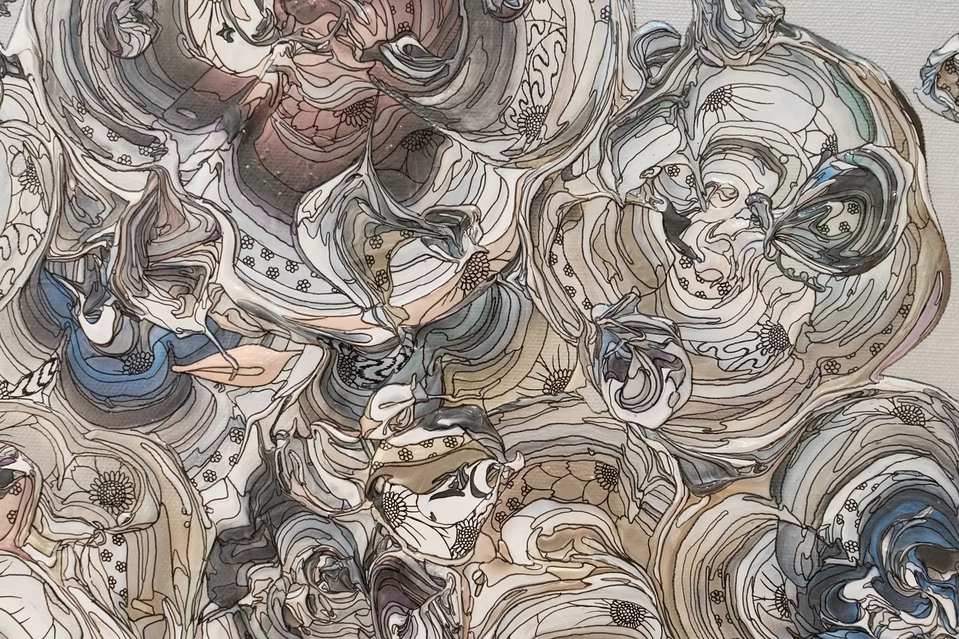 Abstract Bouquet 260219 (Silver x Gray Silver) by 奥田雄太 | 現代
