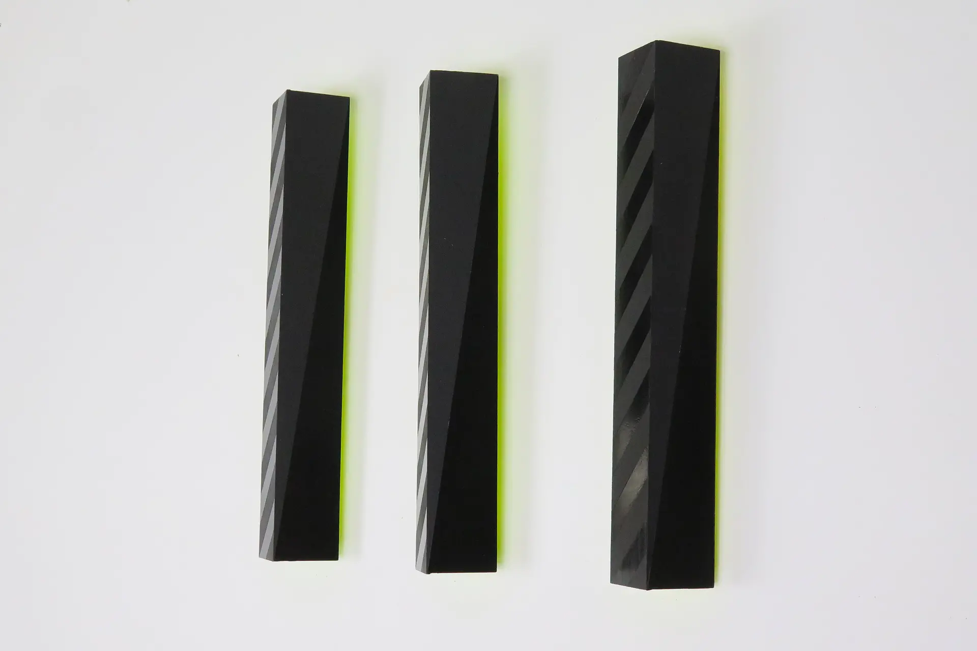 X102