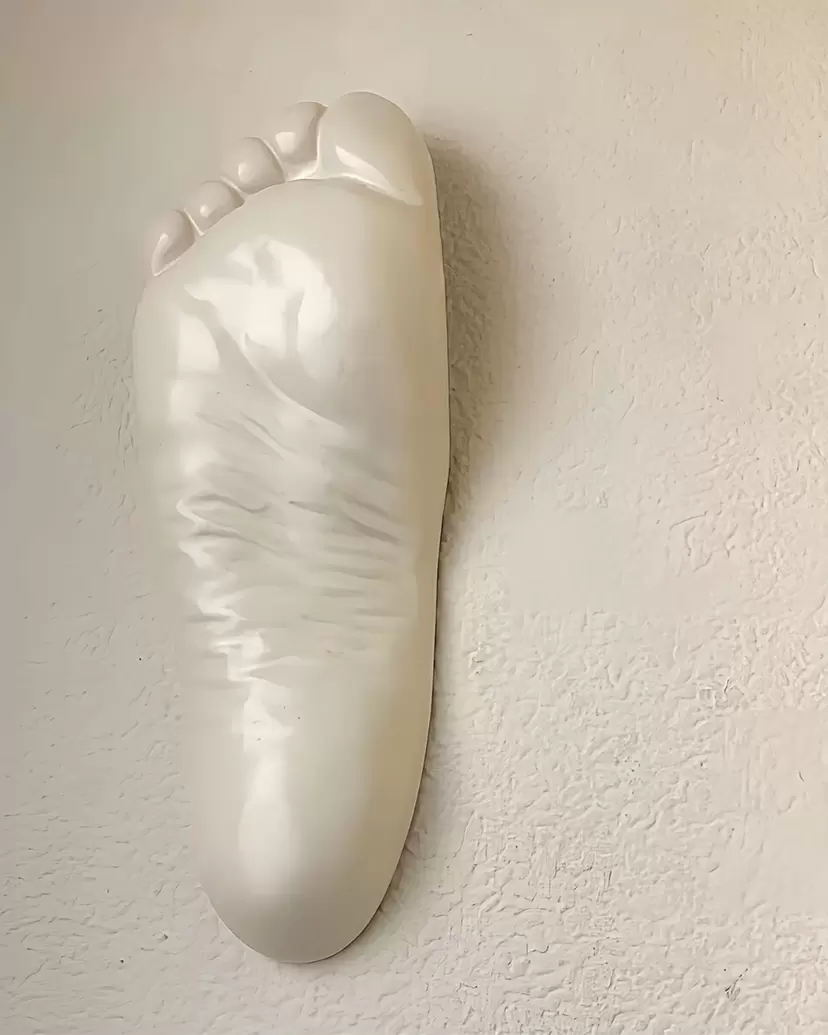 Threshold(Foot)  by 三木 陽子