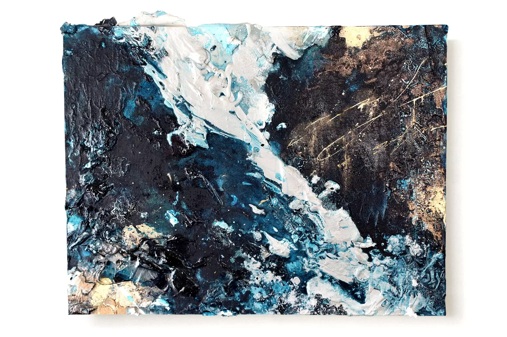 Veins of Dawn 夜明けの脈動 by ayaka nakamura | 現代アートの販売