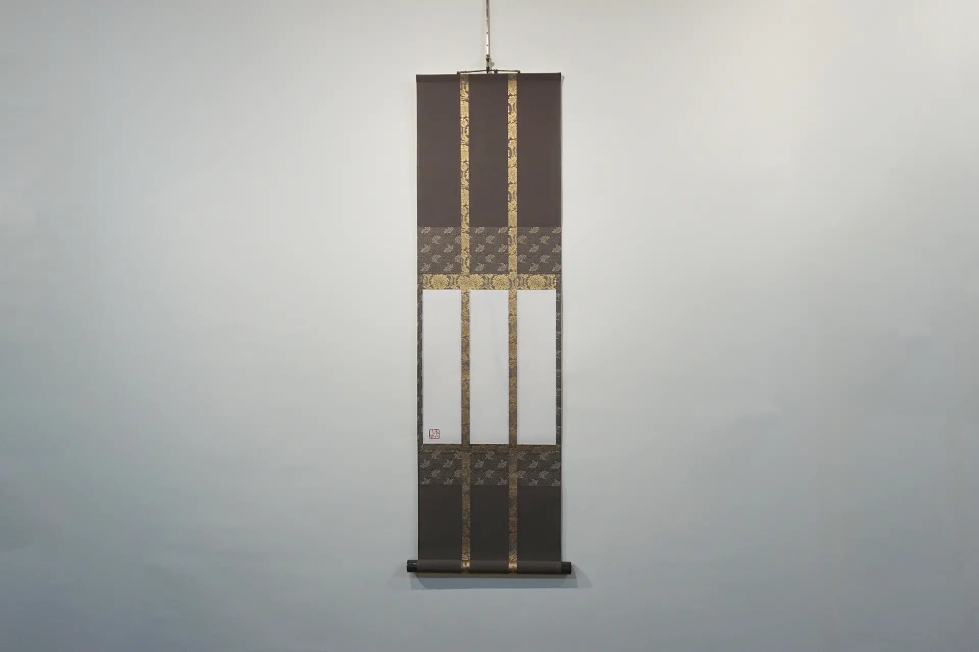 frame of self, "long front hair"