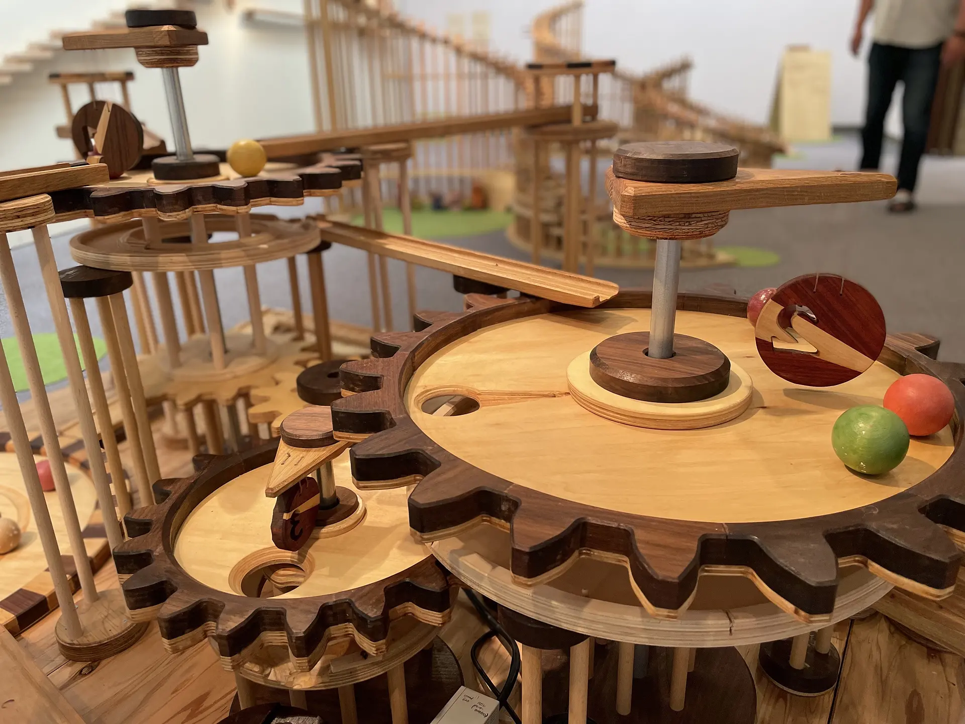 現代アート　題名:弦玉　とわじ作 現代アート 題名:弦玉 とわじ作 現代アート題名:弦玉とわ