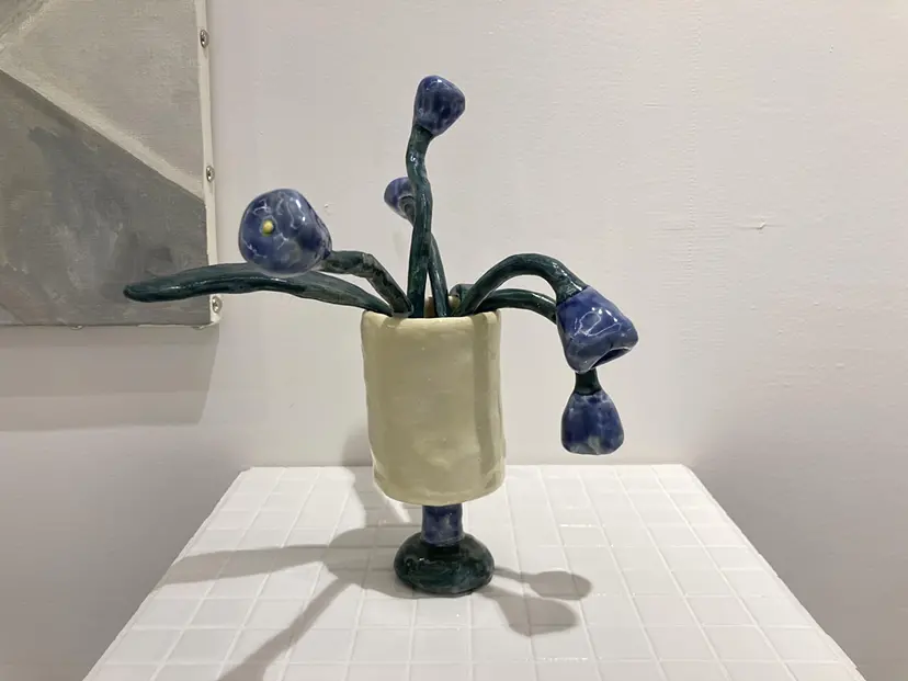 ceramic flower by つえたに みさ