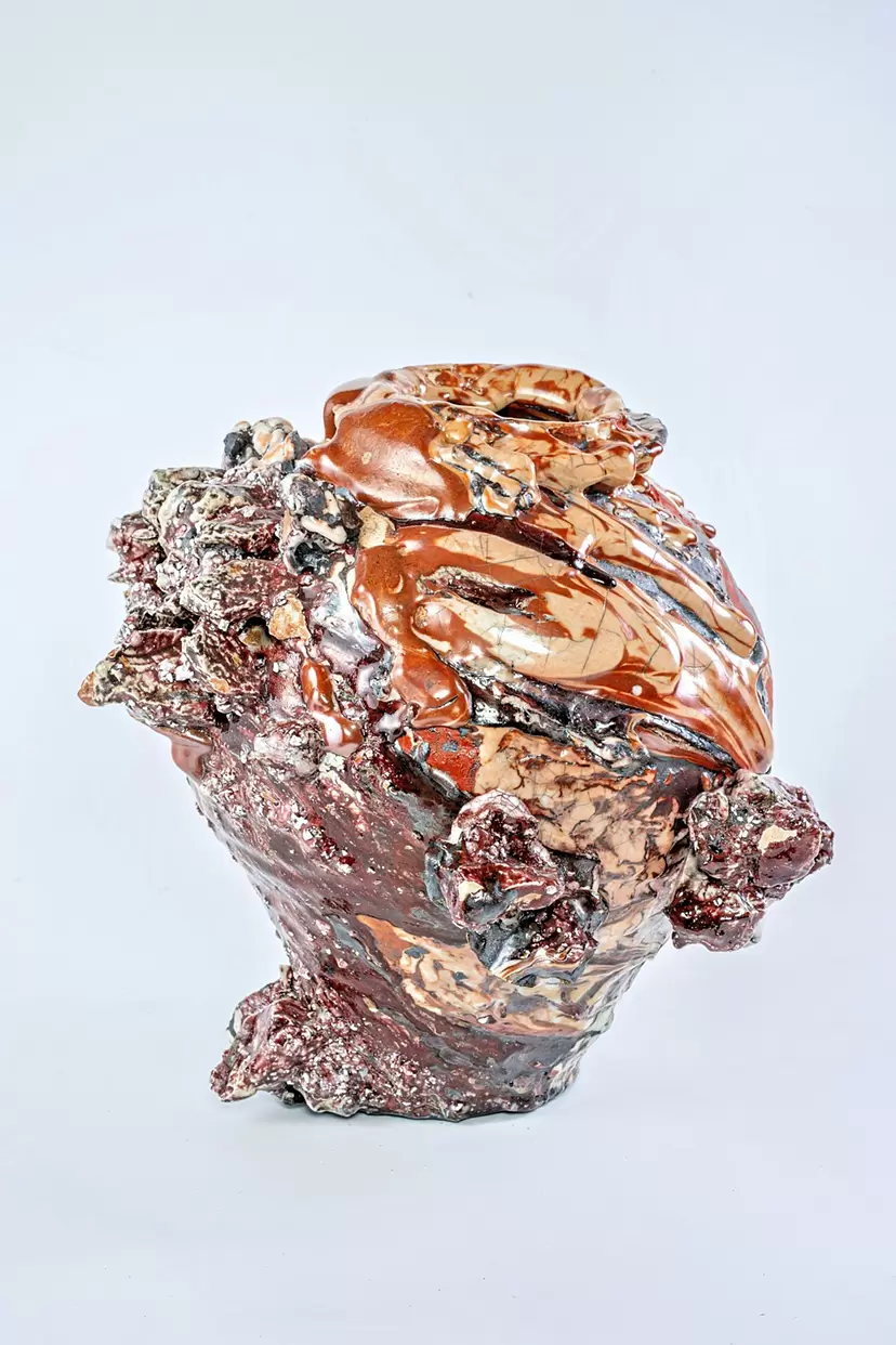 Hybrid Nezumishino & Copper Red Glaze Jar by 氏家 昂大