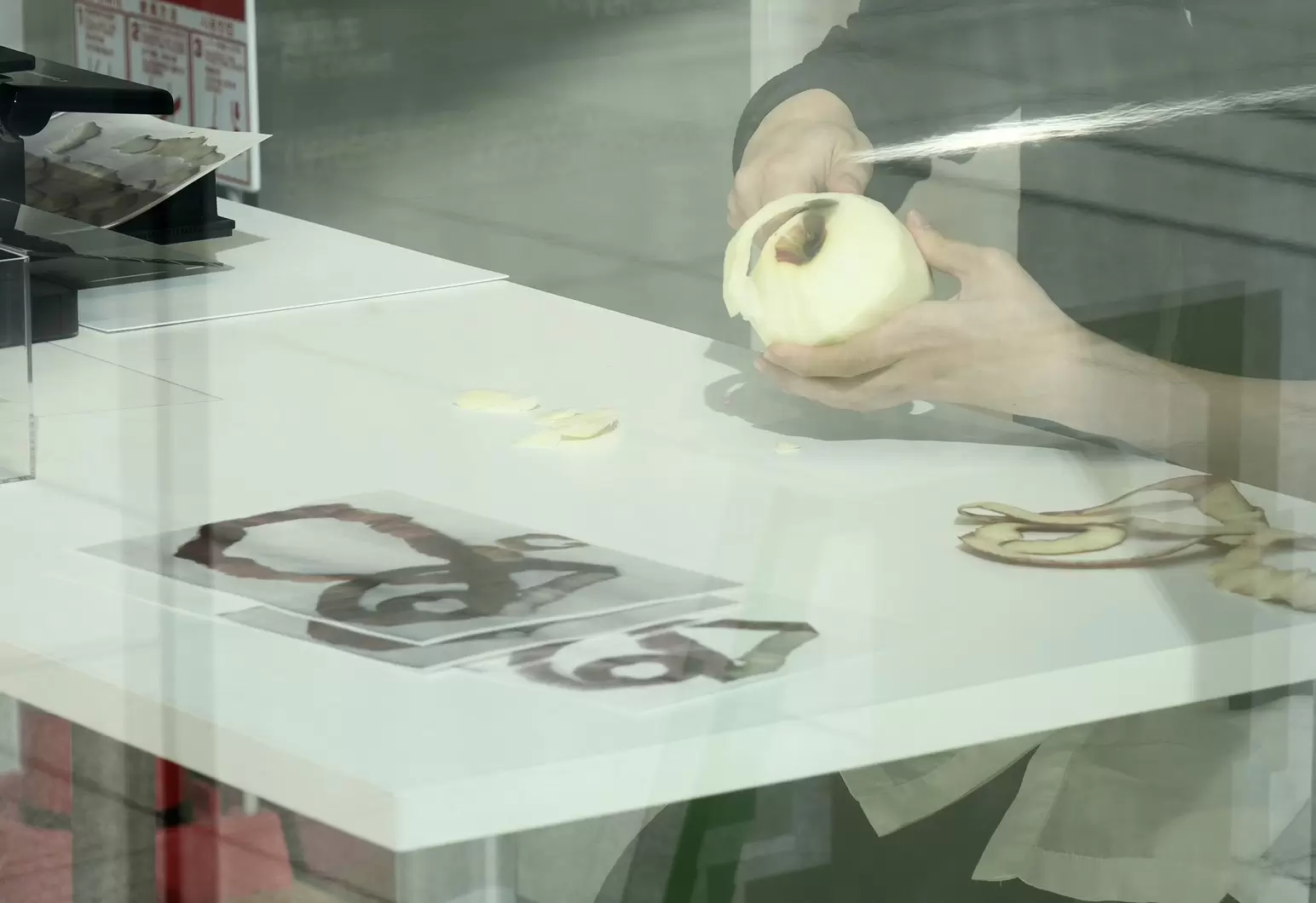 Peeling apples, Doubting the Globe