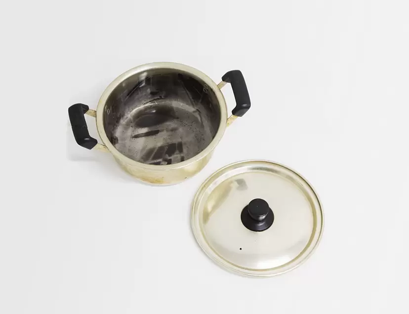 Bundled Light: Pot by Nozomi Suzuki