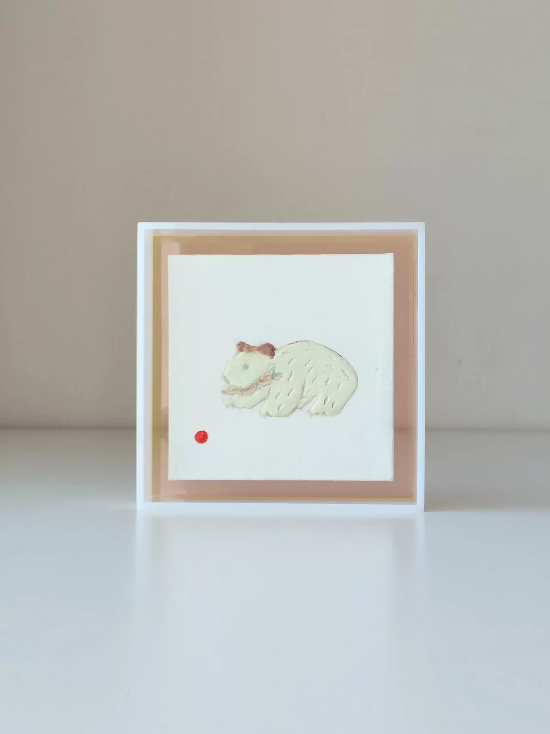 Pudding-colored carved wooden bear