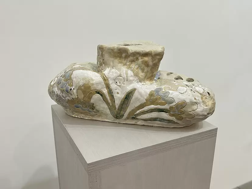 ceramic 3 by 中村桃子