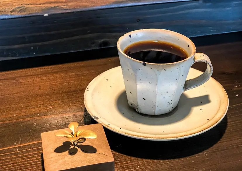 雑草 | caffe Luna  by Yoshiro Suda