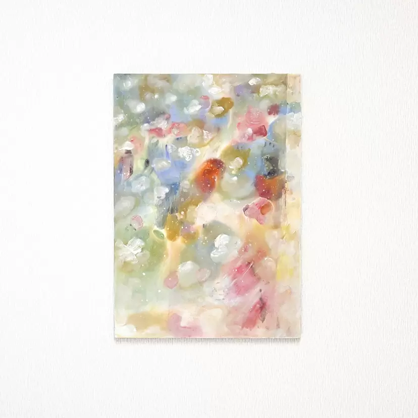 Scattered clouds blowing in the wind by 小野 仁美