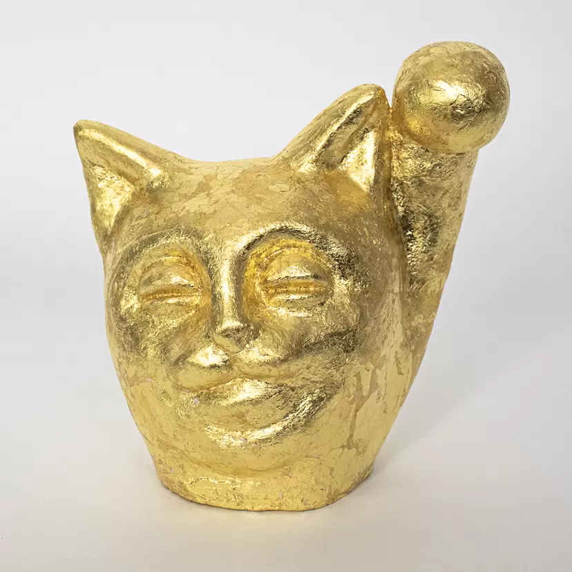 超金色招き猫様頭像 by Shinichi Wakasa