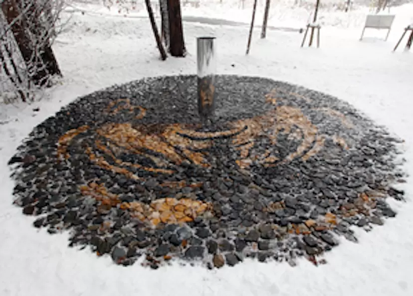 Anamorphosis III, The sculpture you walk on by パル・ペーター