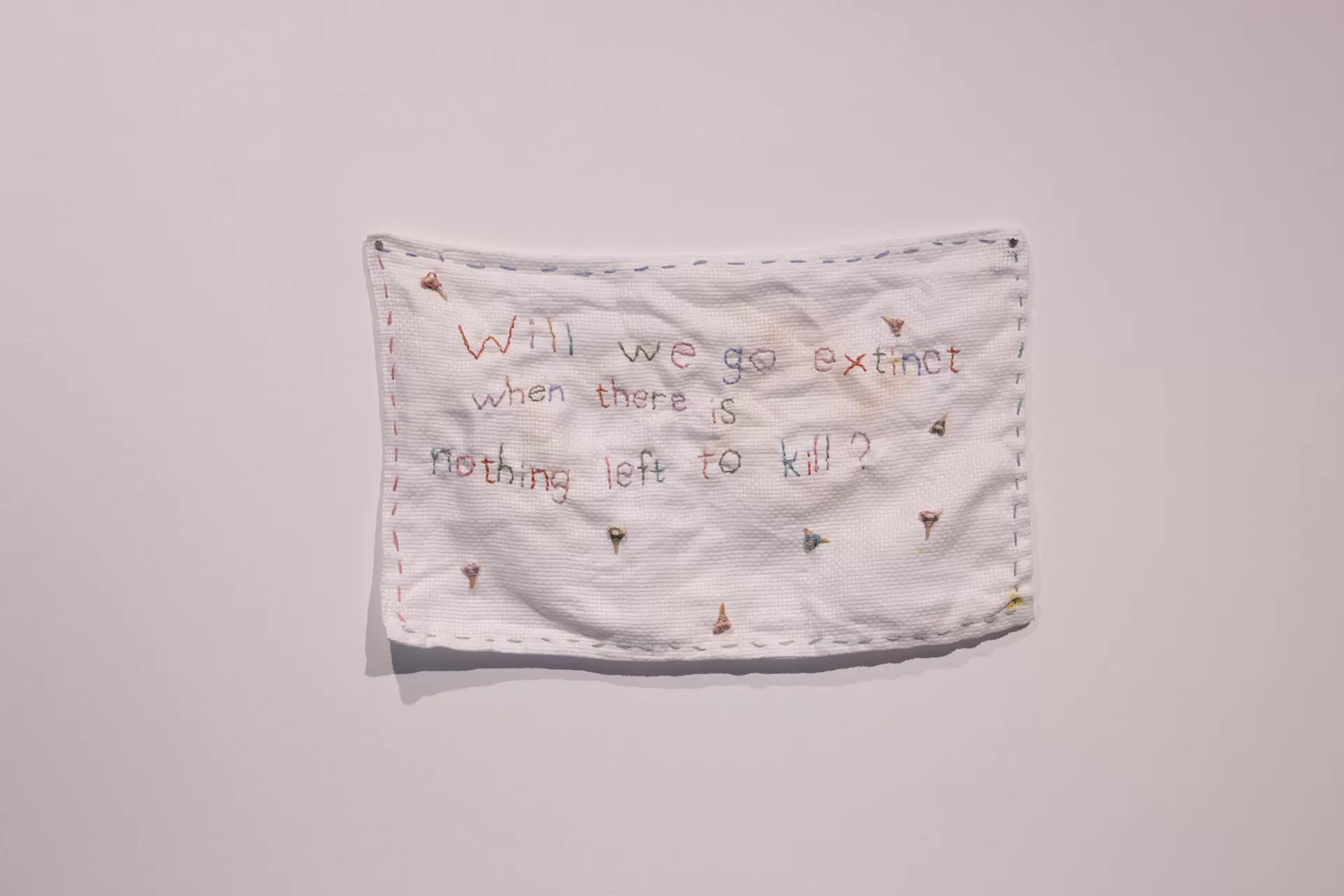 Placemat : WILL WE GO EXTINCT WHEN THERE IS NOTHING LEFT TO KILL? / ランチョンマット：殺す相手がいなくなれば私たちは絶滅しますか？