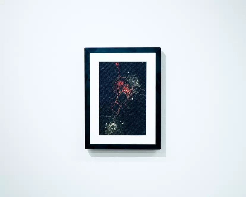 Slimography (black canvas) 01 by Hanna Saito