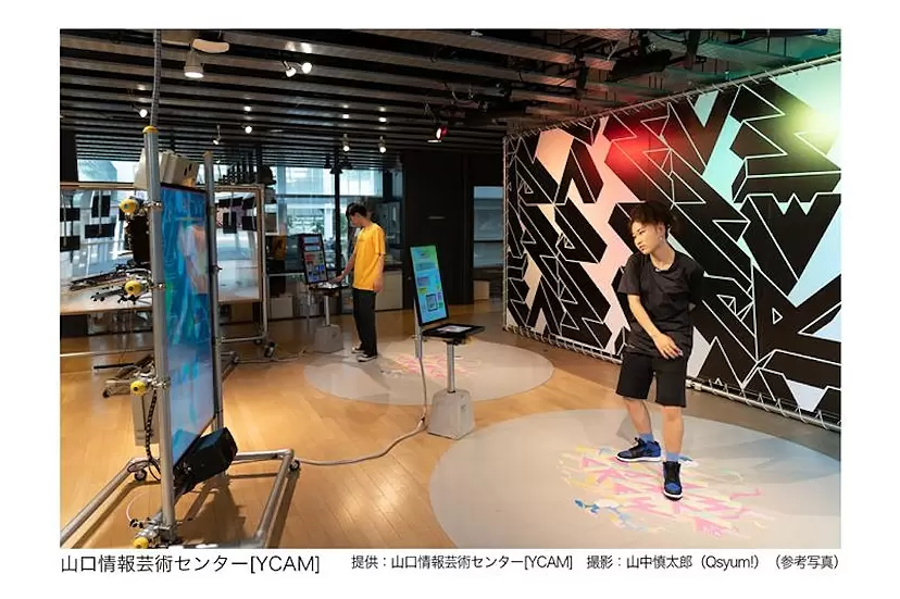 YCAM Dance Crew In 光の広場 by PARK?（ぱーく）