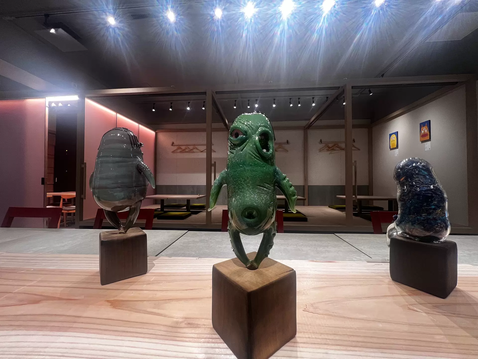 あくび by 三平 硝子 | 現代アートの販売・通販 | ArtSticker